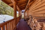Small Entryway Balcony - Firewood Provided